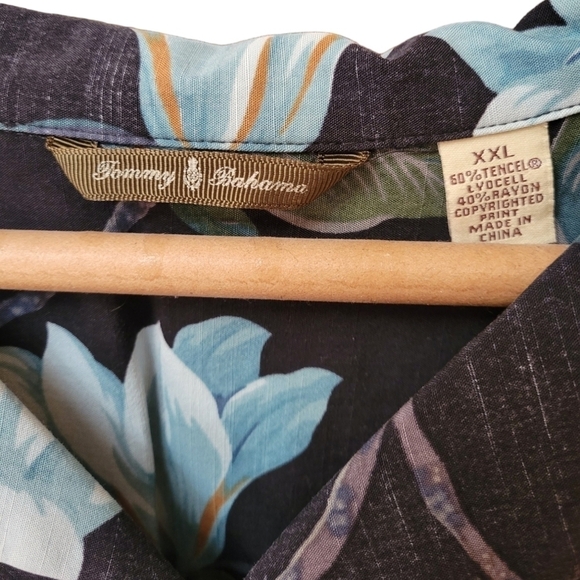 Tommy Bahama Hawaiian Floral Button Up Shirt Top Men's Size XXL Blue Green - Picture 2 of 9